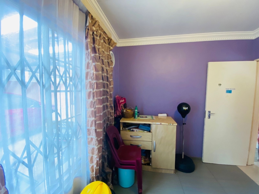 3 Bedroom Property for Sale in Rosslyn Gauteng