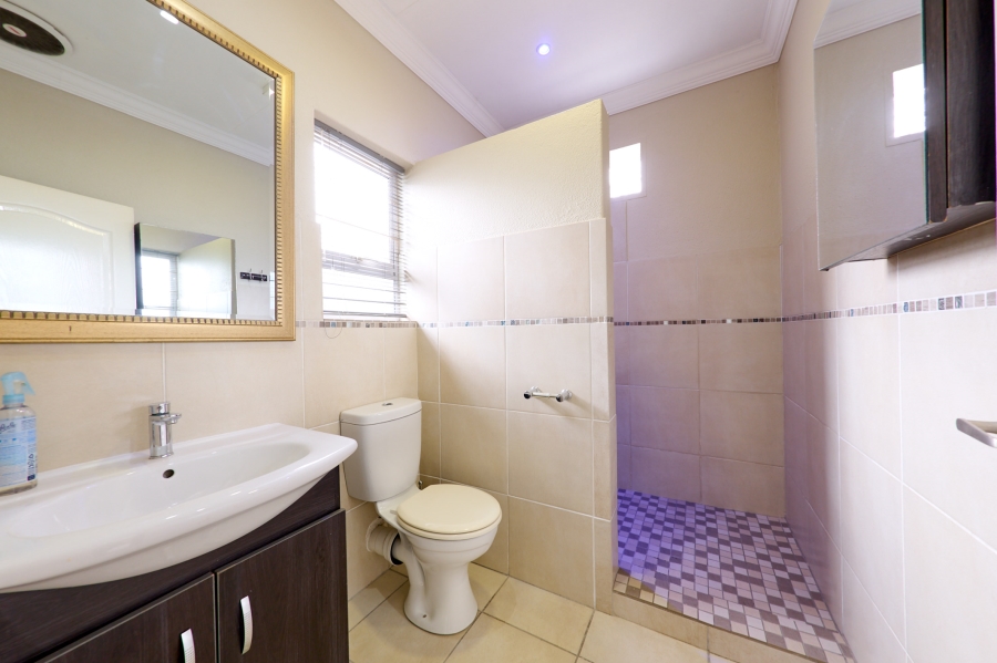 4 Bedroom Property for Sale in Noordwyk Gauteng