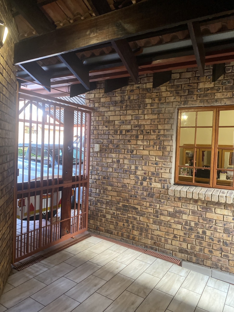 4 Bedroom Property for Sale in Clubview Gauteng