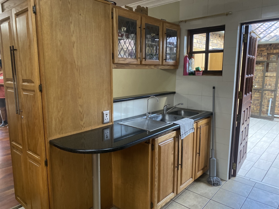 4 Bedroom Property for Sale in Clubview Gauteng