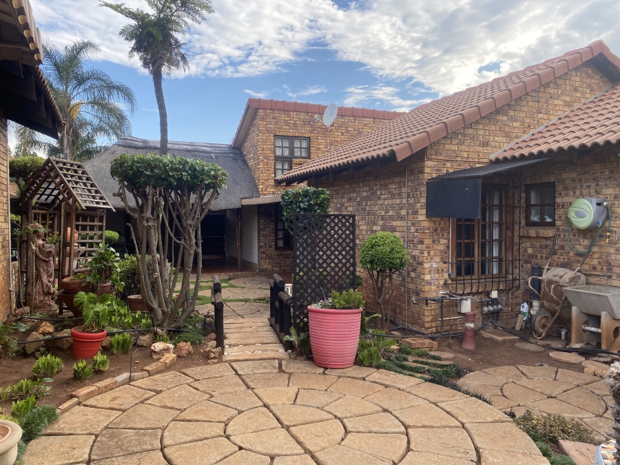 4 Bedroom Property for Sale in Clubview Gauteng