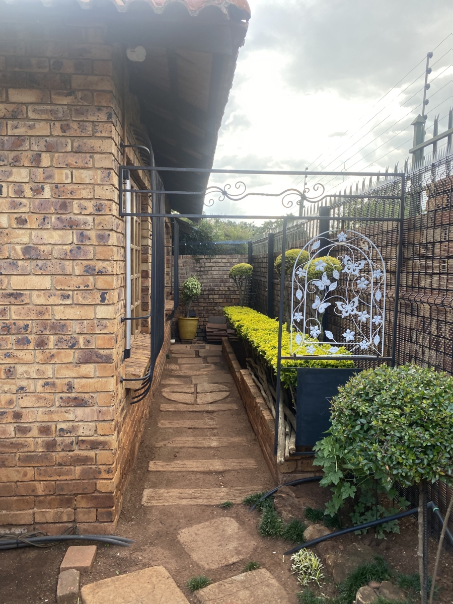 4 Bedroom Property for Sale in Clubview Gauteng