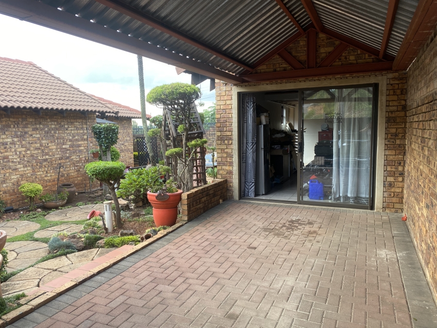 4 Bedroom Property for Sale in Clubview Gauteng