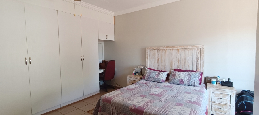 3 Bedroom Property for Sale in Annlin Gauteng