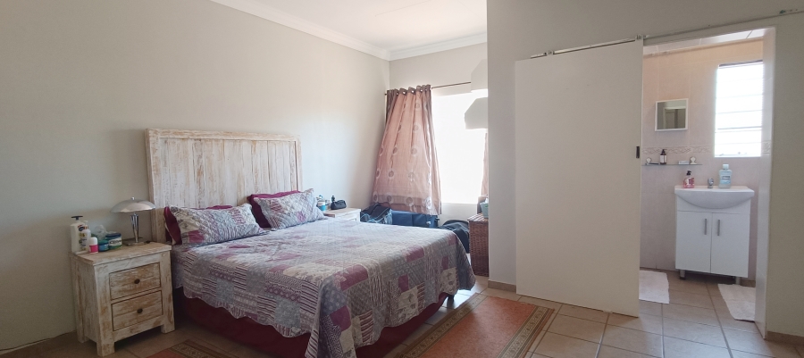 3 Bedroom Property for Sale in Annlin Gauteng