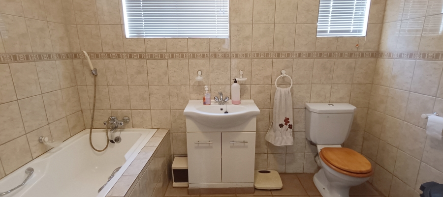 3 Bedroom Property for Sale in Annlin Gauteng