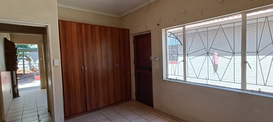 3 Bedroom Property for Sale in Annlin Gauteng