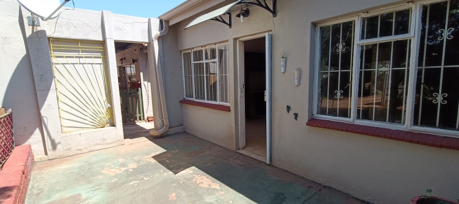 3 Bedroom Property for Sale in Annlin Gauteng