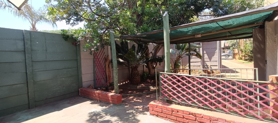 3 Bedroom Property for Sale in Annlin Gauteng