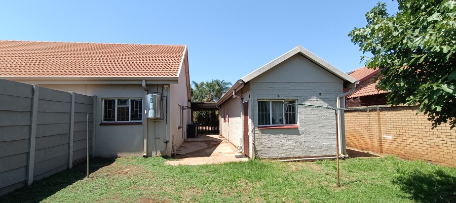 3 Bedroom Property for Sale in Annlin Gauteng