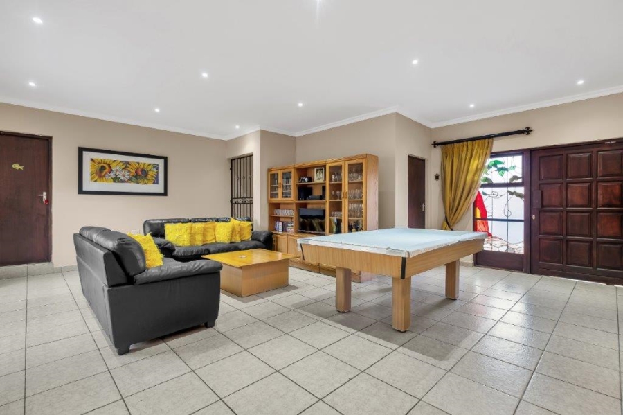 5 Bedroom Property for Sale in North Riding Gauteng