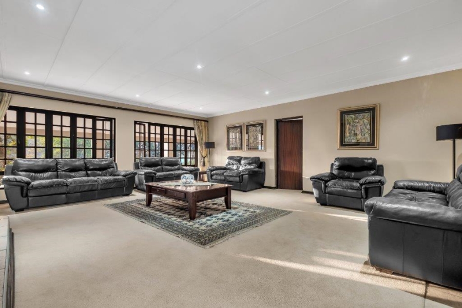 5 Bedroom Property for Sale in North Riding Gauteng