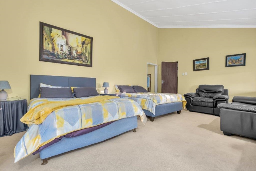 5 Bedroom Property for Sale in North Riding Gauteng