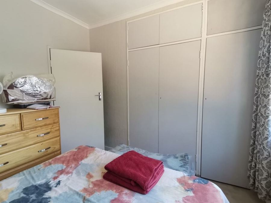 3 Bedroom Property for Sale in Oakdene Gauteng