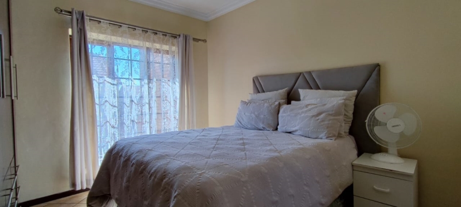 To Let 2 Bedroom Property for Rent in Monavoni Gauteng