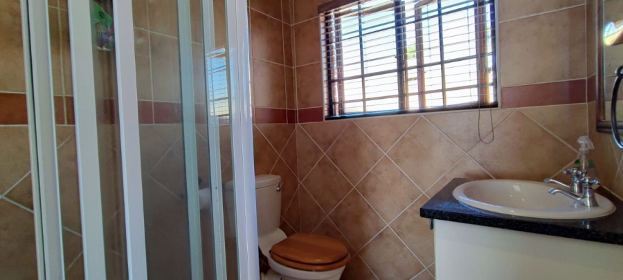 To Let 2 Bedroom Property for Rent in Monavoni Gauteng