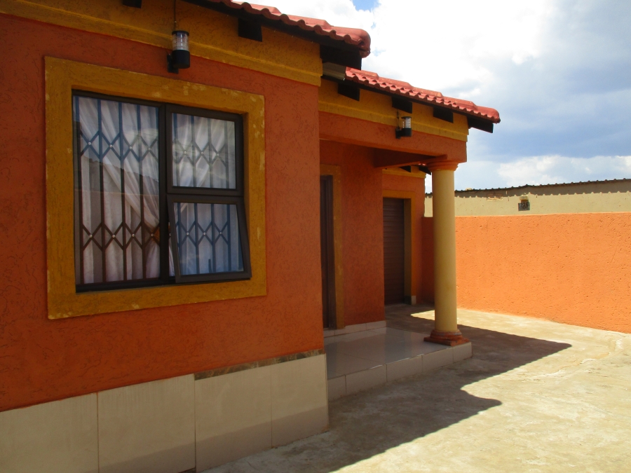 3 Bedroom Property for Sale in Tshepisong Gauteng