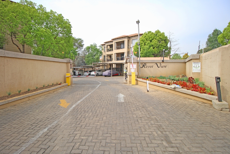 To Let 1 Bedroom Property for Rent in Weltevreden Park Gauteng