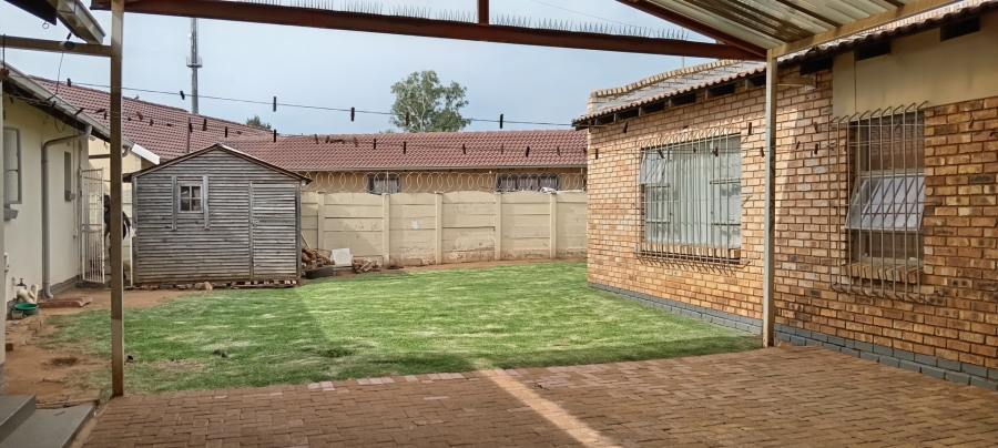 3 Bedroom Property for Sale in Bakerton Gauteng