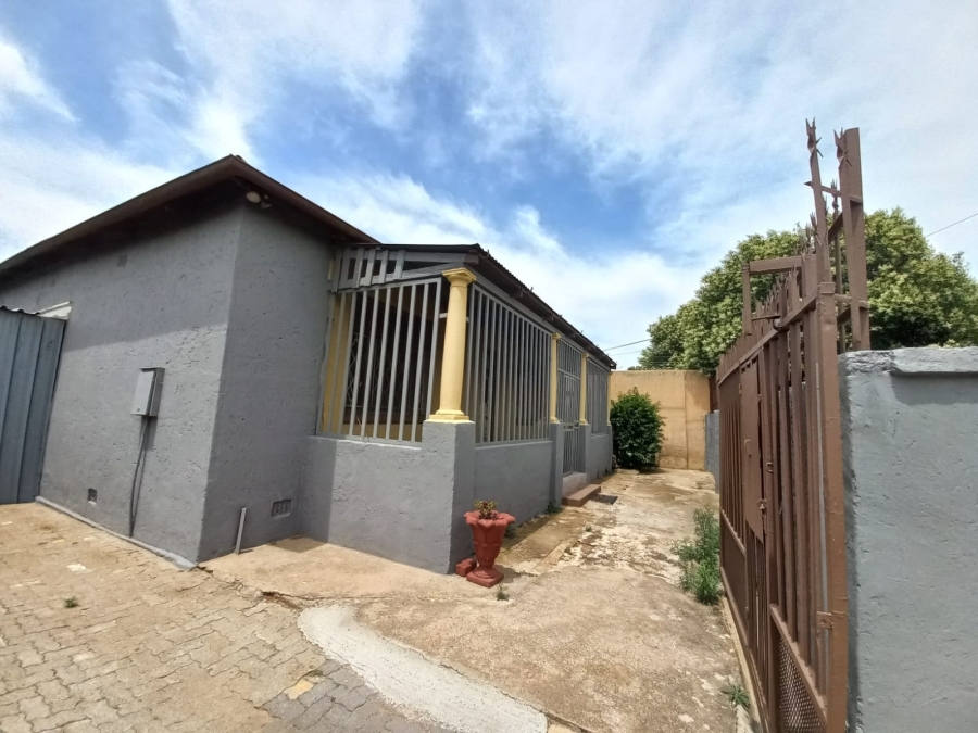 To Let 2 Bedroom Property for Rent in Brakpan Central Gauteng