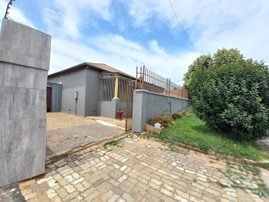 To Let 2 Bedroom Property for Rent in Brakpan Central Gauteng