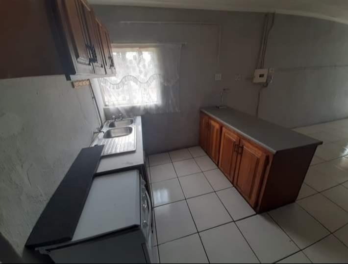 6 Bedroom Property for Sale in Selection Park Gauteng