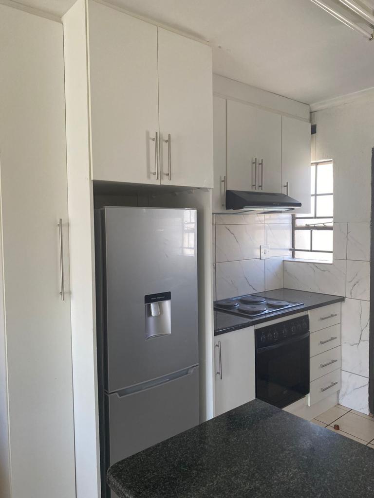 3 Bedroom Property for Sale in Clayville Gauteng