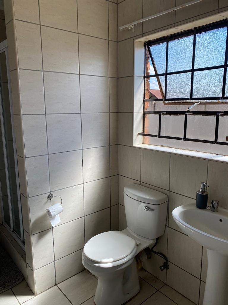 3 Bedroom Property for Sale in Clayville Gauteng