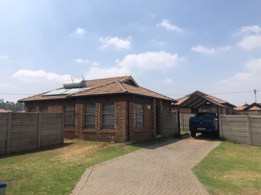 3 Bedroom Property for Sale in Clayville Gauteng