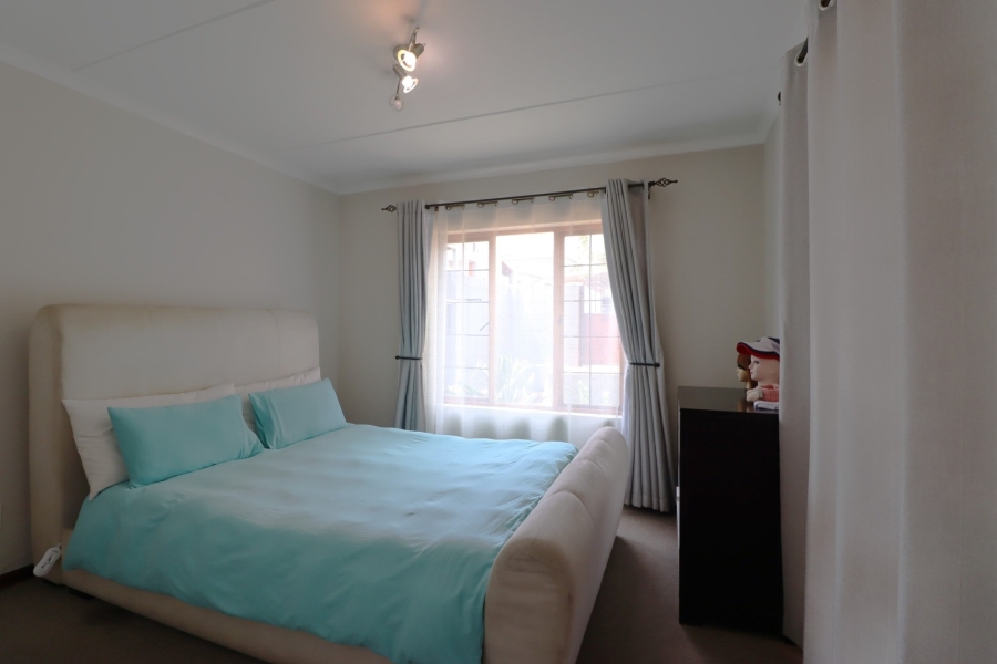 2 Bedroom Property for Sale in Bryanston East Gauteng