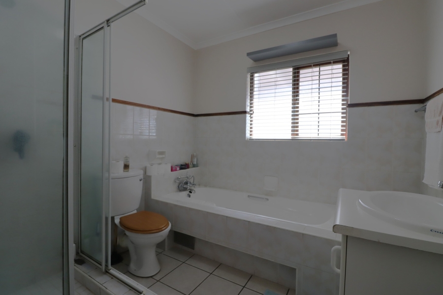 2 Bedroom Property for Sale in Bryanston East Gauteng