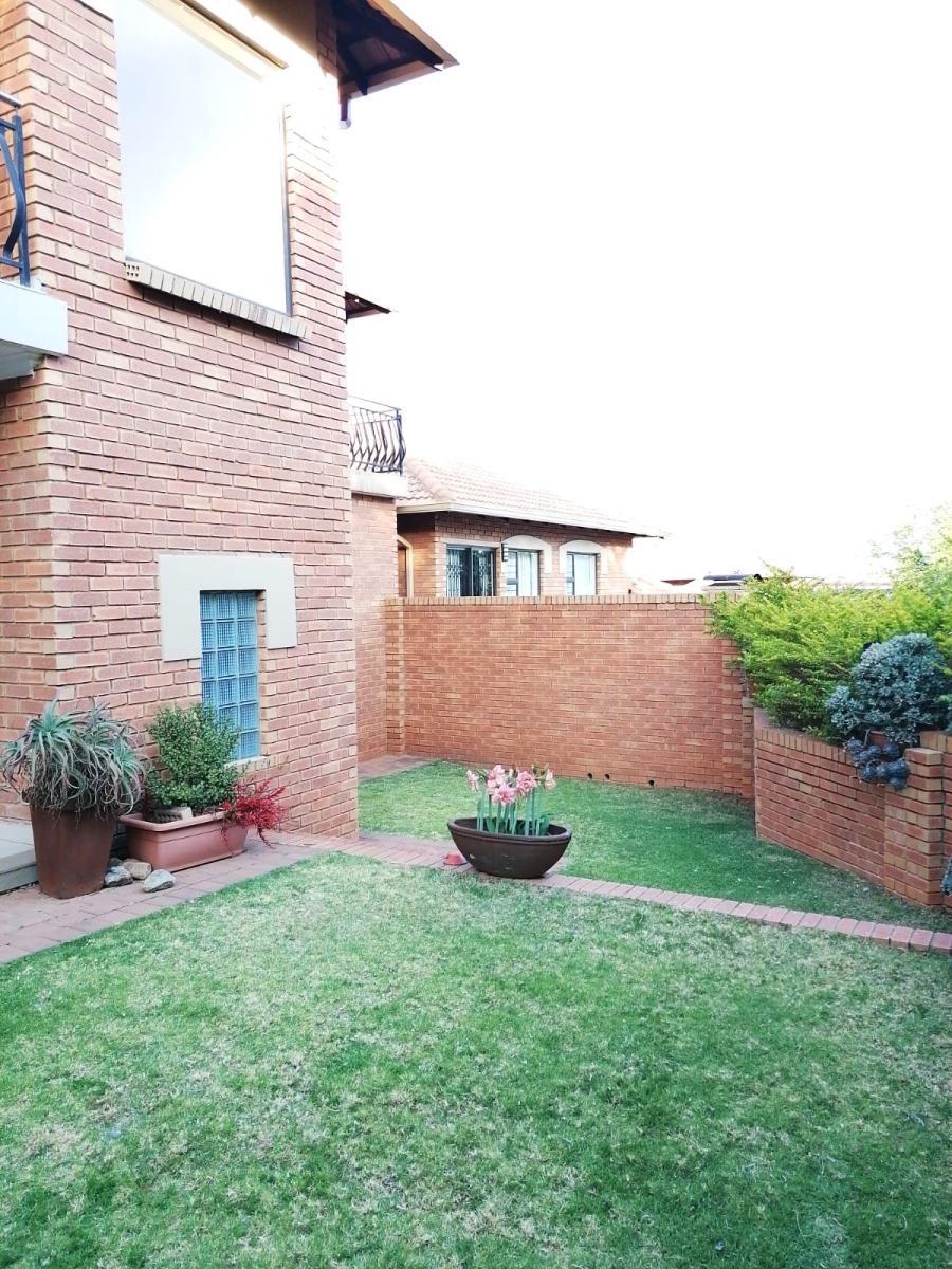 To Let 3 Bedroom Property for Rent in Olympus AH Gauteng