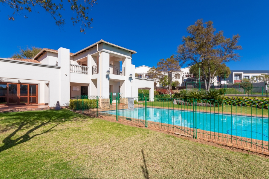 To Let 2 Bedroom Property for Rent in Paulshof Gauteng