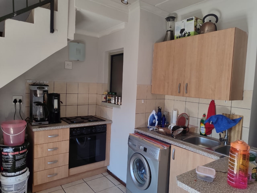 2 Bedroom Property for Sale in Noordwyk Gauteng