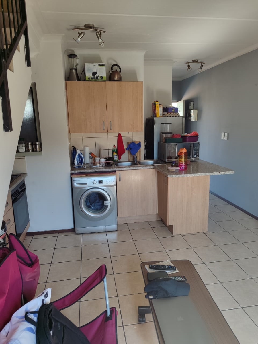 2 Bedroom Property for Sale in Noordwyk Gauteng