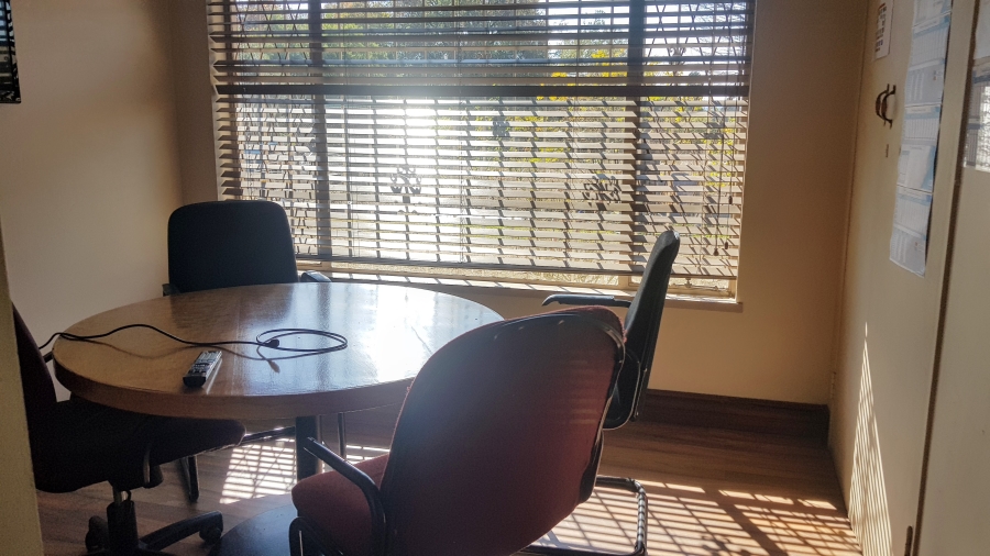 To Let 5 Bedroom Property for Rent in Buccleuch Gauteng