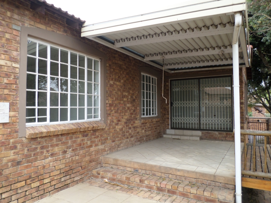 To Let 3 Bedroom Property for Rent in North Riding Gauteng