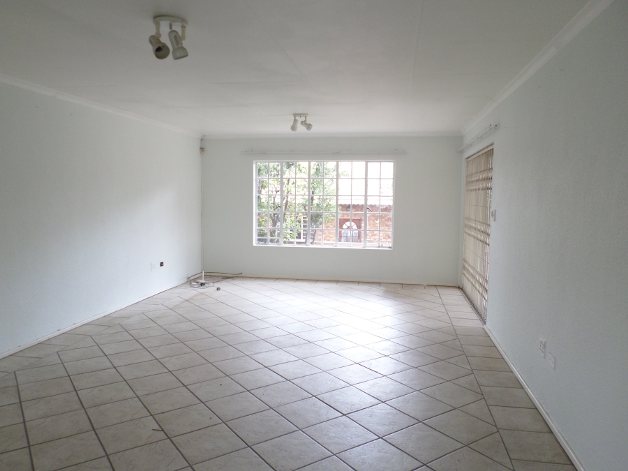 To Let 3 Bedroom Property for Rent in North Riding Gauteng