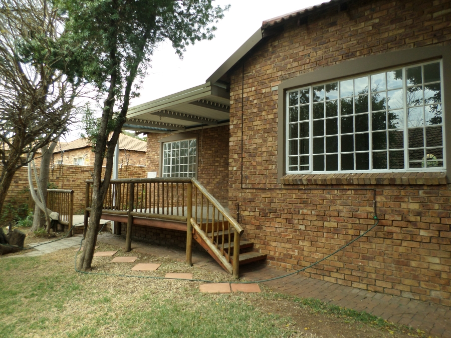 To Let 3 Bedroom Property for Rent in North Riding Gauteng