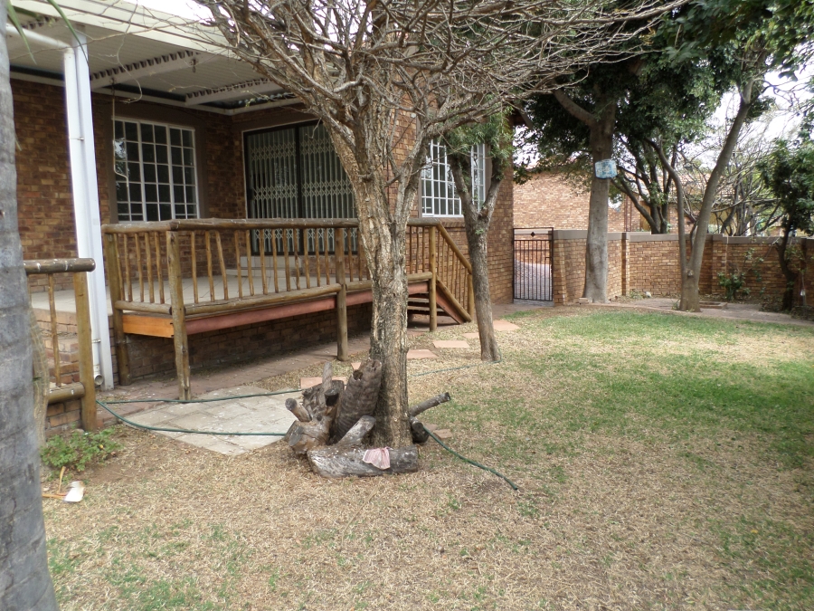 To Let 3 Bedroom Property for Rent in North Riding Gauteng