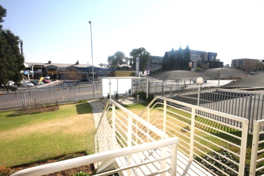 To Let commercial Property for Rent in Sunninghill Gauteng