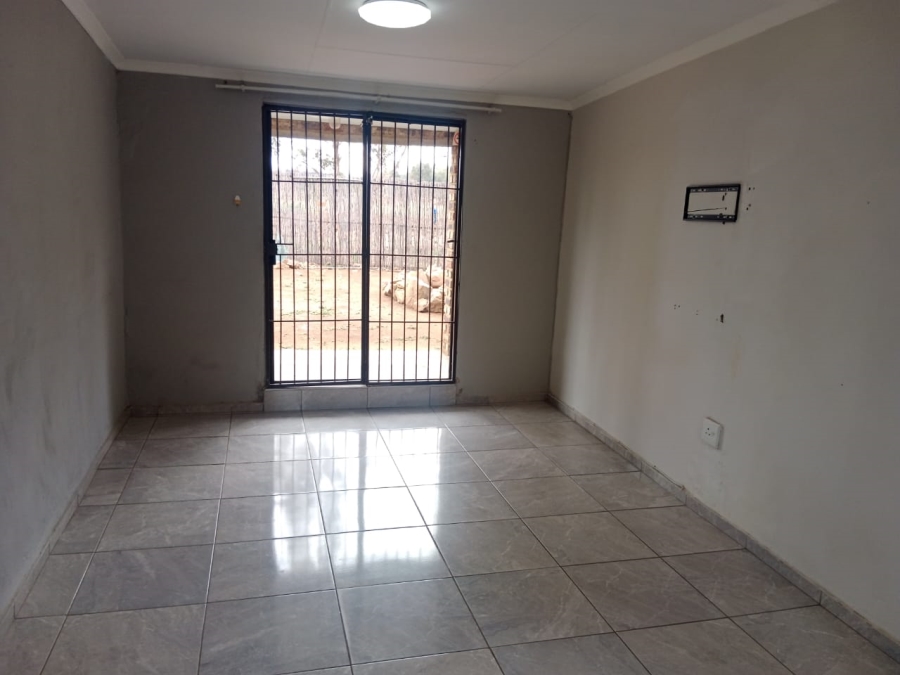 To Let 3 Bedroom Property for Rent in Walker Fruit Farms Gauteng