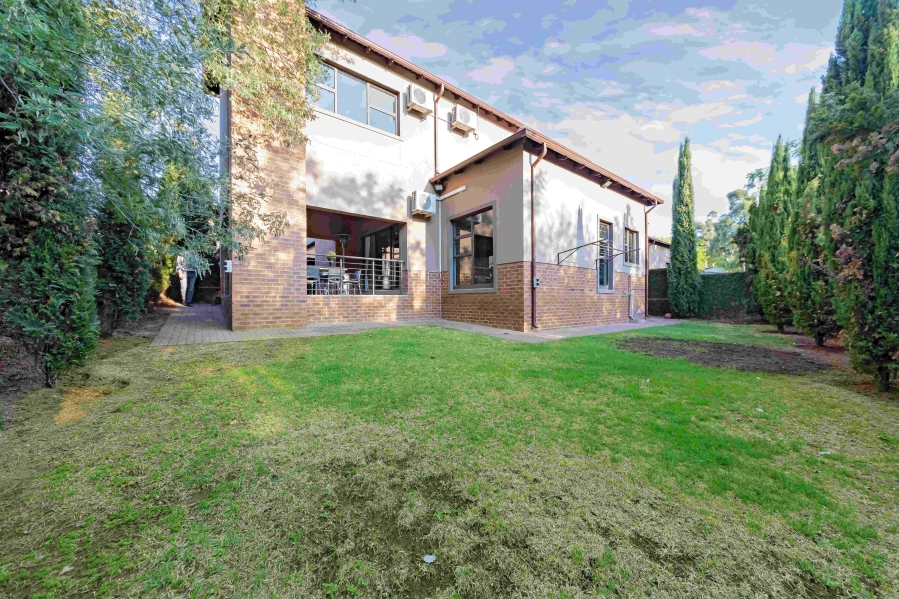 3 Bedroom Property for Sale in Ruimsig Country Estate Gauteng