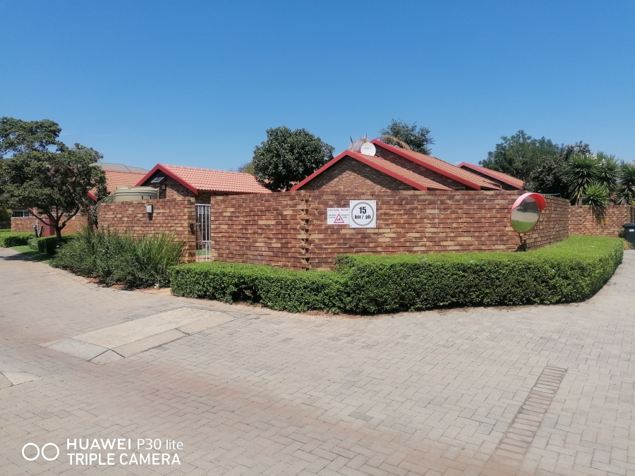 2 Bedroom Property for Sale in Meyerspark Gauteng