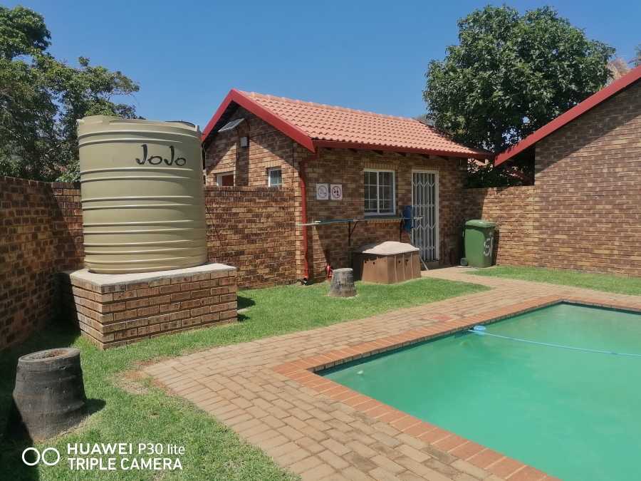 2 Bedroom Property for Sale in Meyerspark Gauteng