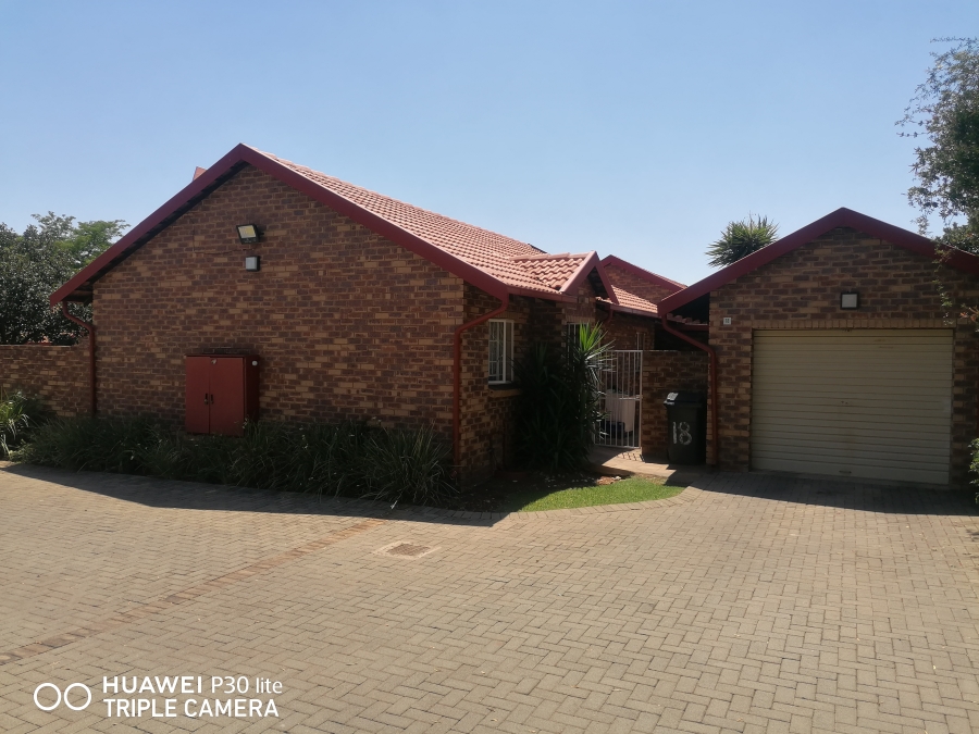 2 Bedroom Property for Sale in Meyerspark Gauteng