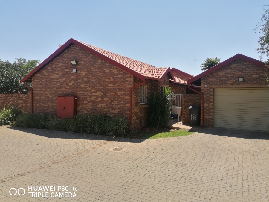 2 Bedroom Property for Sale in Meyerspark Gauteng