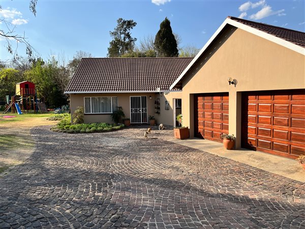 4 Bedroom Property for Sale in Bryanston Gauteng