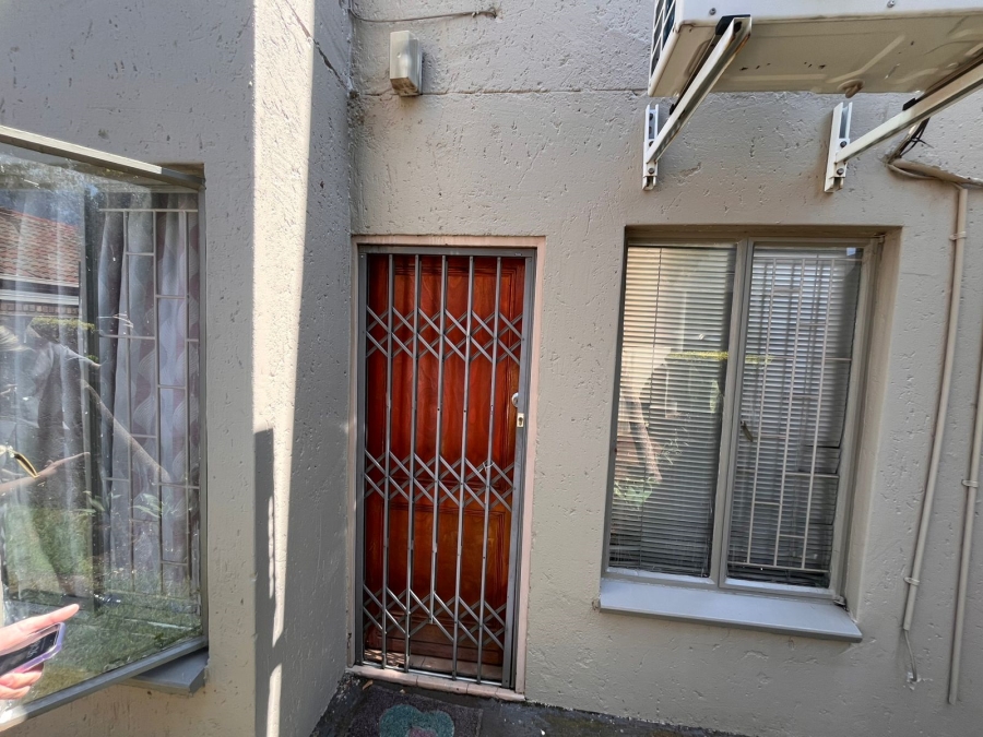 2 Bedroom Property for Sale in Magalieskruin Gauteng