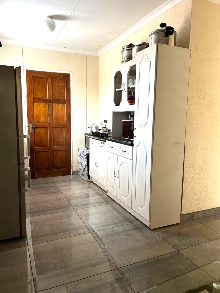 3 Bedroom Property for Sale in Windmill Park Gauteng